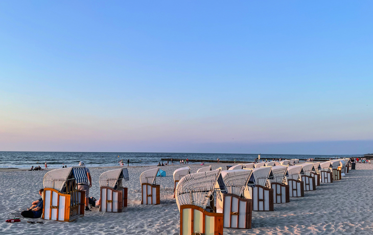 Strandkörbe an der Ostseeküste von Kolberg