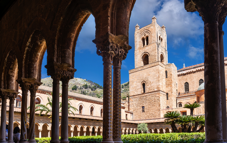 Kathedrale Santa Maria Nuova mit Kreuzgang in Monreale in Sizilien