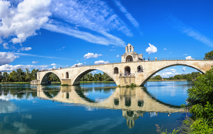 Pont Saint-Bénézet oder Pont d’Avignon in Avignon, Frankreich