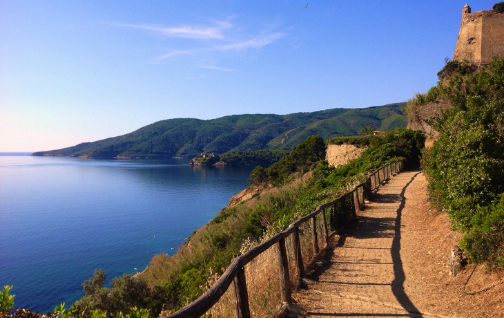Wanderweg in Porto Azzurro
