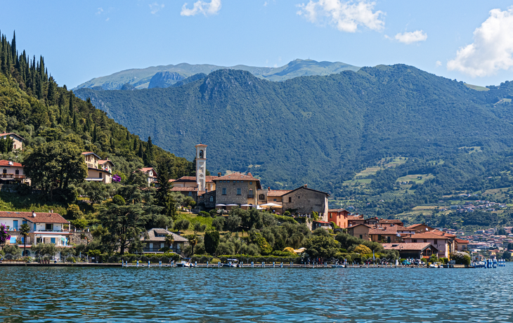 Peschiera Maraglio - ein Dorf der Gemeinde Monte Isola auf der Insel Monte Isola im Iseosee