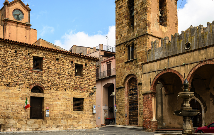 Architektur in Castelbuono auf Sitilien, Italien.