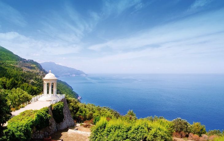 es Galliner gazebo in Son Marroig over Majorca sea